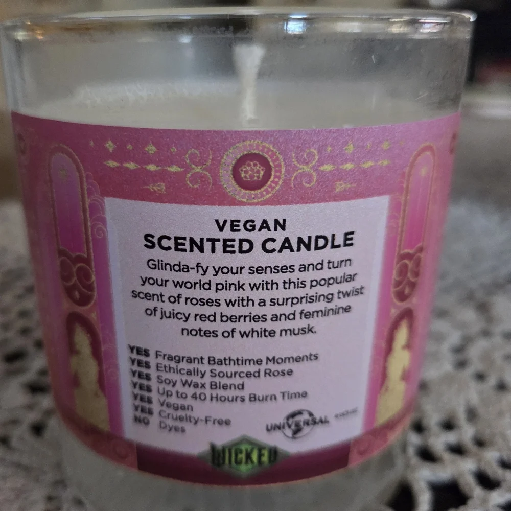 Beloved Wicked So Popular 1 Wick Vegan Scented Candle Glinda 7 OZ‎